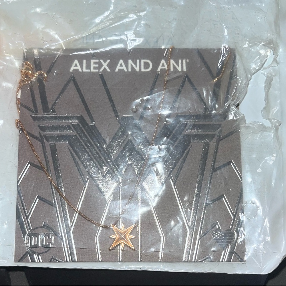 Alex and Ani 14K Rose Gold Wonder Woman Star Pendant Necklace - New in Bag! - Picture 5 of 5